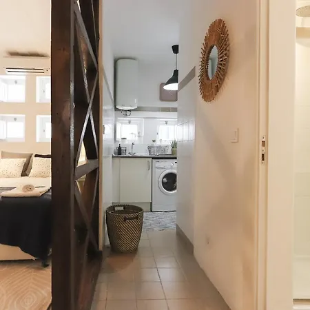 Golden Castle By Homing Apartmán *